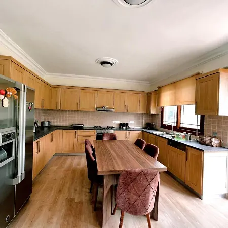 Apartment Separate With Pool And Garden In Lefkosa *