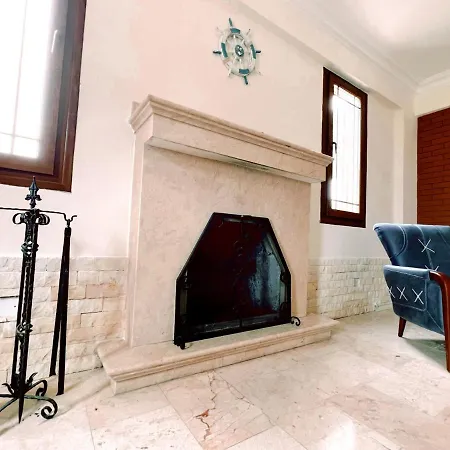 Daire Separate With Pool And Garden In Lefkosa Girne
