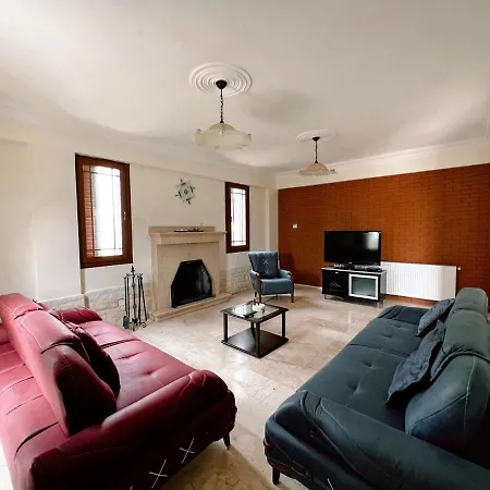 Separate With Pool And Garden In Lefkosa